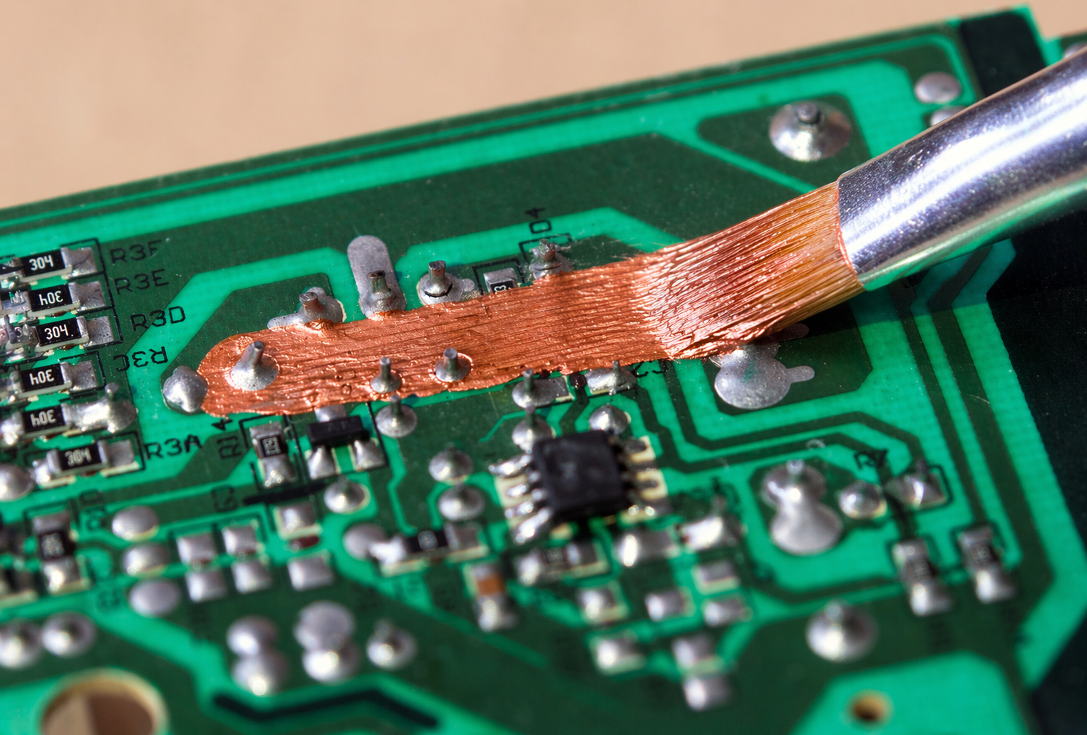 Vernici Elettroconduttive, Elettroisolanti, Protettive